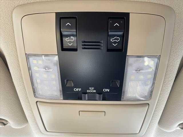 TOYOTA LANDCRUISER PRADO 2023 Image 31