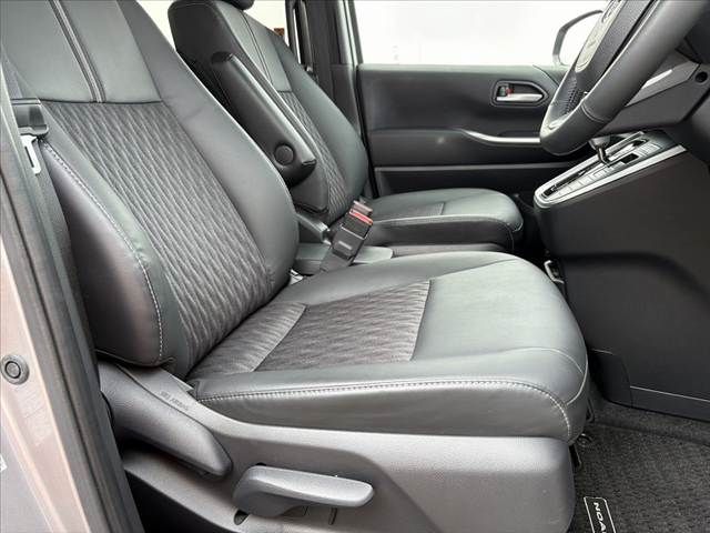 TOYOTA NOAH 2022 Image 31