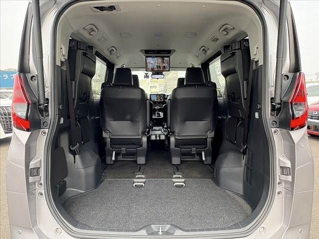 TOYOTA NOAH 2022 Image 31