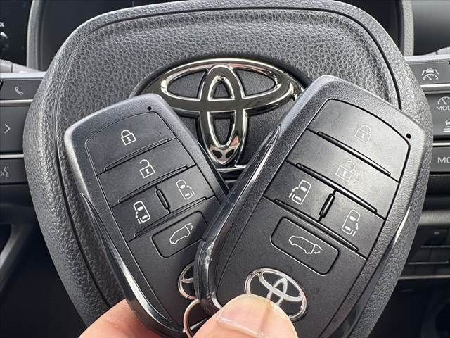 TOYOTA NOAH 2022 Image 31