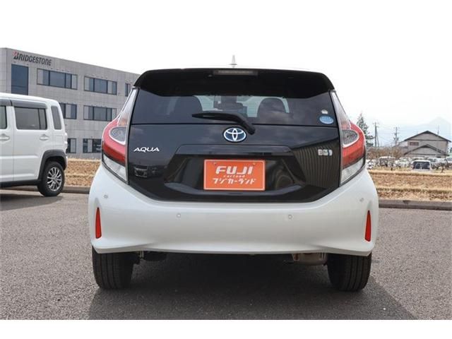 TOYOTA AQUA 2018 Image 31