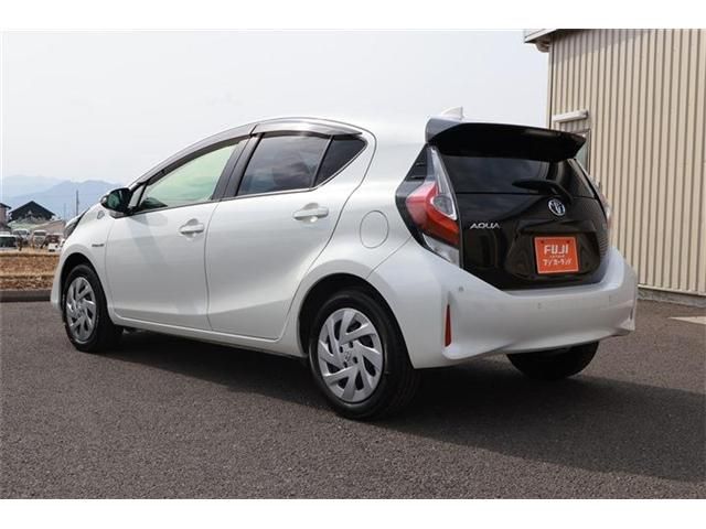 TOYOTA AQUA 2018 Image 31