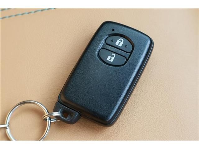 TOYOTA AQUA 2018 Image 31