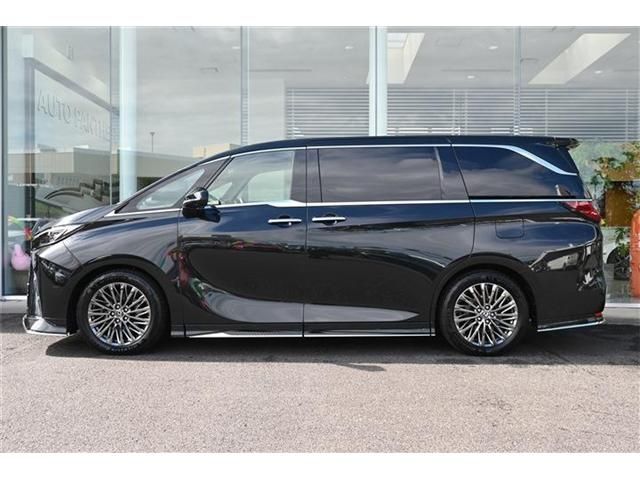 TOYOTA LEXUS LM500H 2024 Image 31