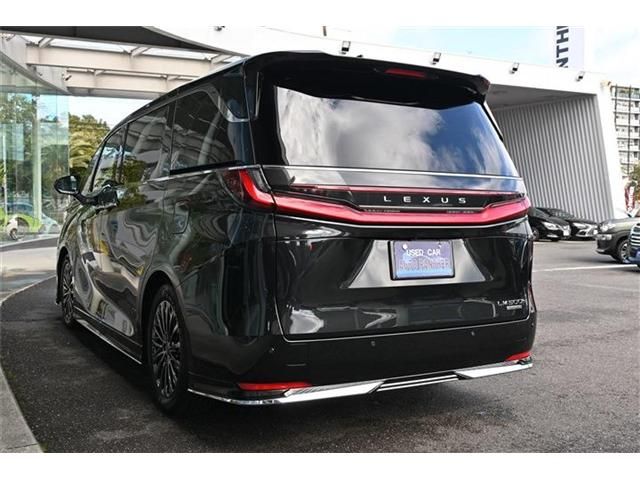 TOYOTA LEXUS LM500H 2024 Image 31