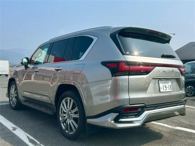 TOYOTA LEXUS LX600 2024 Image 31