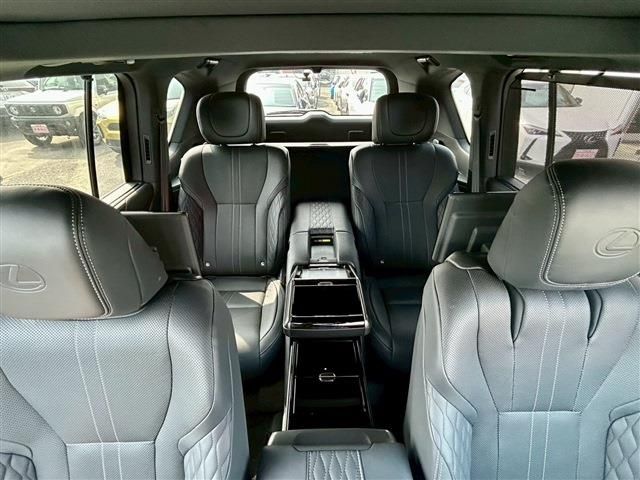 TOYOTA LEXUS LX600 2024 Image 31