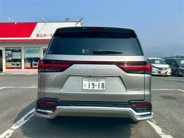 TOYOTA LEXUS LX600 2024 Image 31