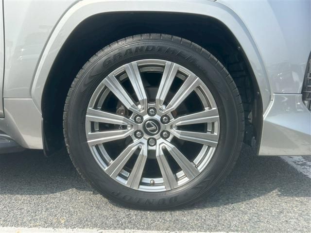 TOYOTA LEXUS LX600 2024 Image 31