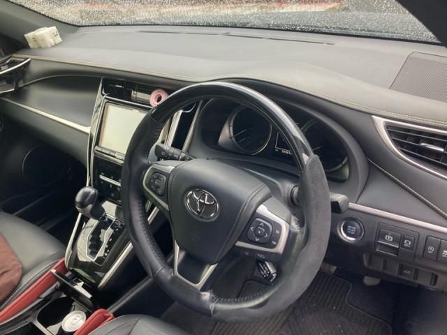 TOYOTA HARRIER 2WD 2019 Image 31