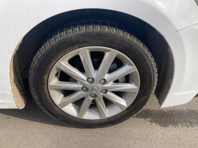 TOYOTA LEXUS CT200H 2015 Image 31