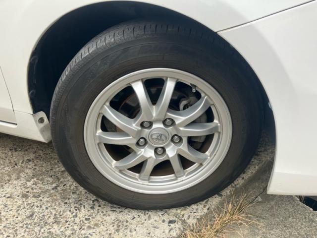 TOYOTA PRIUS ALPHA 2013 Image 31