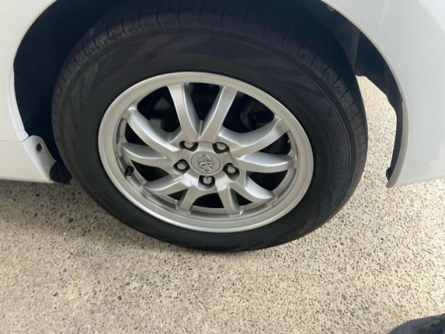 TOYOTA PRIUS ALPHA 2013 Image 31