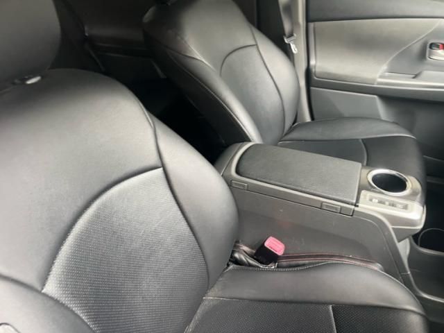 TOYOTA PRIUS ALPHA 2013 Image 31