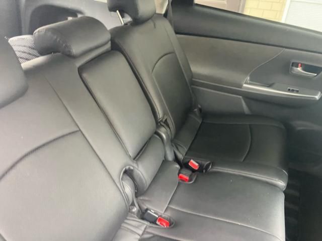 TOYOTA PRIUS ALPHA 2013 Image 31