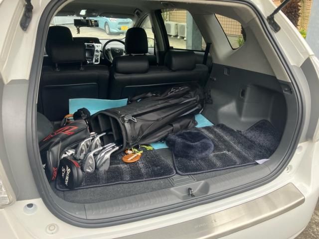 TOYOTA PRIUS ALPHA 2013 Image 31