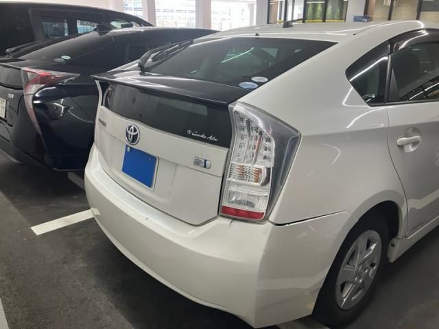 TOYOTA PRIUS 2011 Image 31