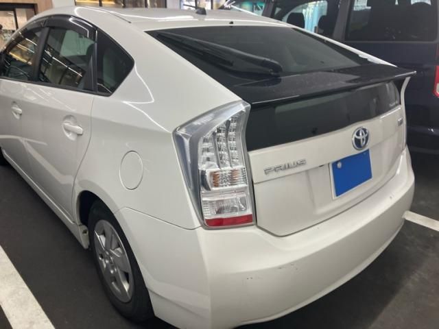 TOYOTA PRIUS 2011 Image 31
