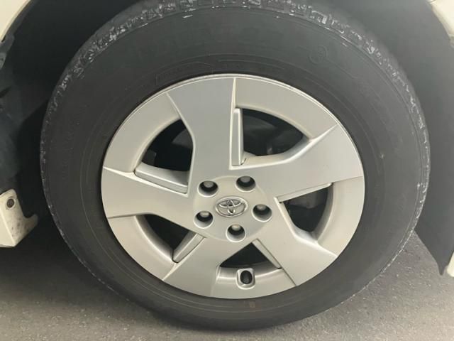 TOYOTA PRIUS 2011 Image 31