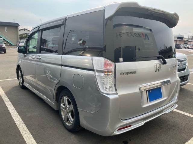 HONDA STEPWAGON SPADA 2010 Image 31