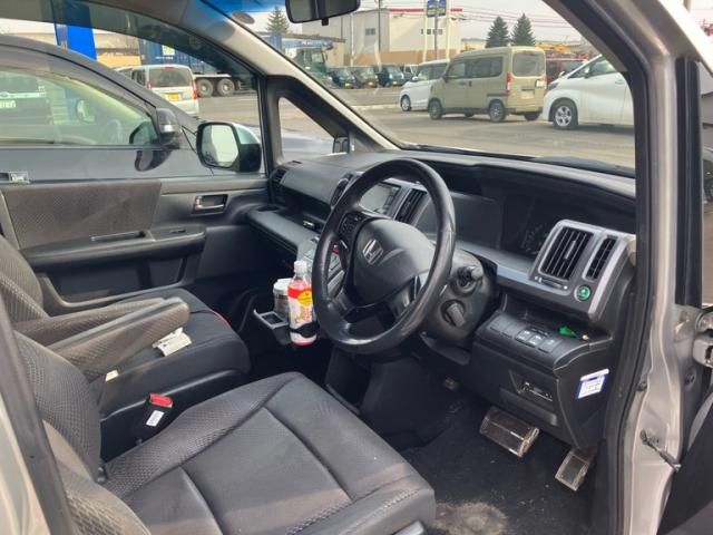 HONDA STEPWAGON SPADA 2010 Image 31