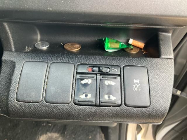 HONDA STEPWAGON SPADA 2010 Image 31