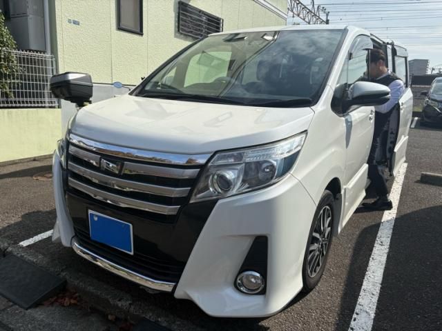 TOYOTA NOAH 2016 Image 31