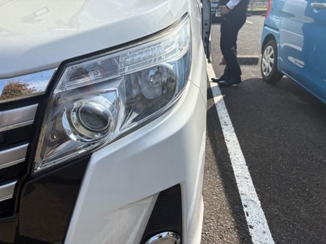 TOYOTA NOAH 2016 Image 31