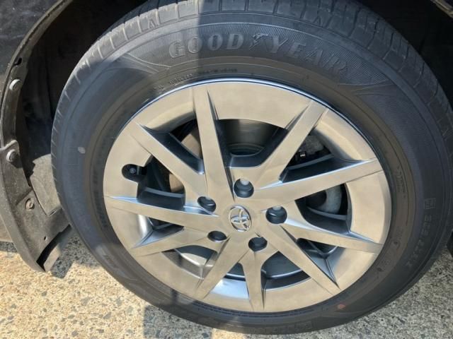 TOYOTA PRIUS ALPHA 2017 Image 31