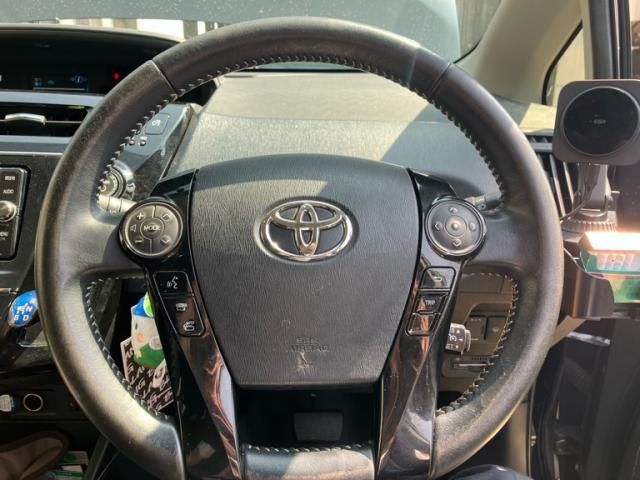TOYOTA PRIUS ALPHA 2017 Image 31