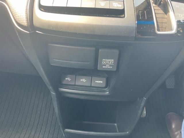 HONDA STEPWAGON SPADA 2015 Image 31