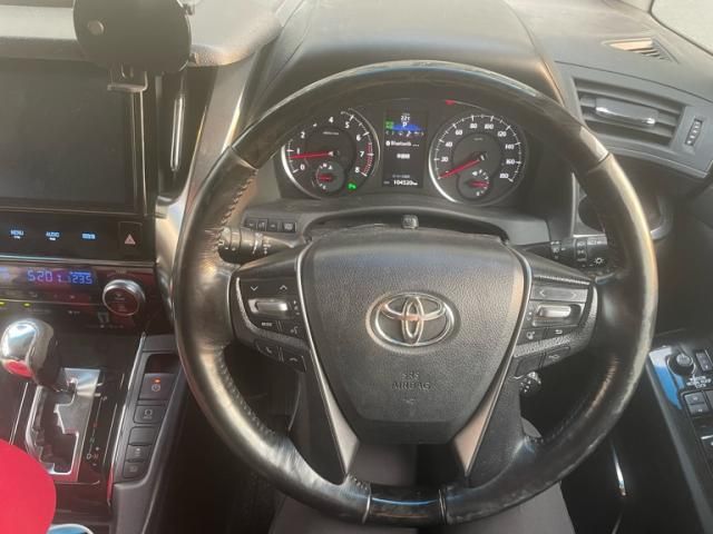 TOYOTA VELLFIRE 2017 Image 31