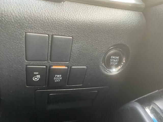 TOYOTA VELLFIRE 2017 Image 31