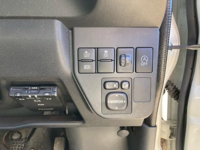 DAIHATSU HIJET CARGO 4WD 2019 Image 31