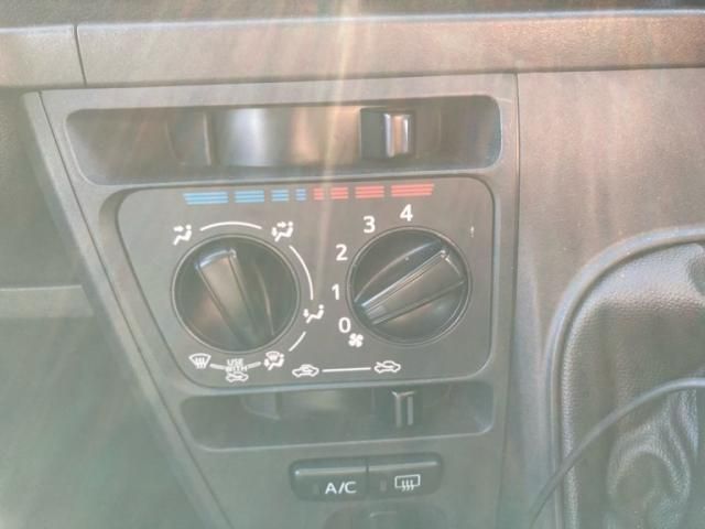 DAIHATSU HIJET CARGO 4WD 2019 Image 31