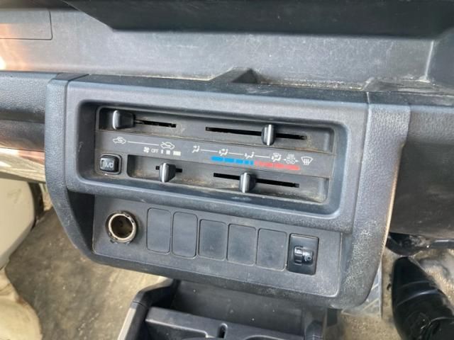 DAIHATSU HIJET TRUCK 2015 Image 31