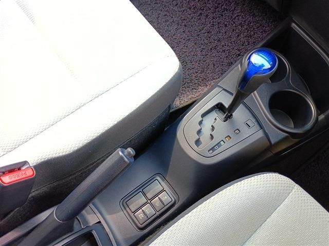 TOYOTA AQUA 2016 Image 31