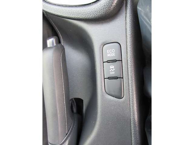 TOYOTA YARIS 2020 Image 31