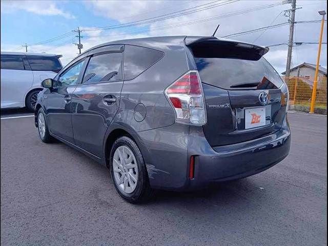 TOYOTA PRIUS ALPHA 2015 Image 31