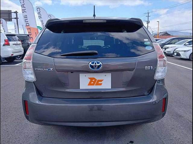 TOYOTA PRIUS ALPHA 2015 Image 31