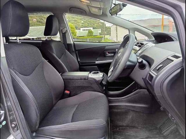 TOYOTA PRIUS ALPHA 2015 Image 31