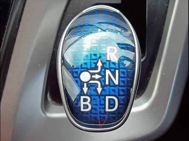 TOYOTA PRIUS ALPHA 2015 Image 31