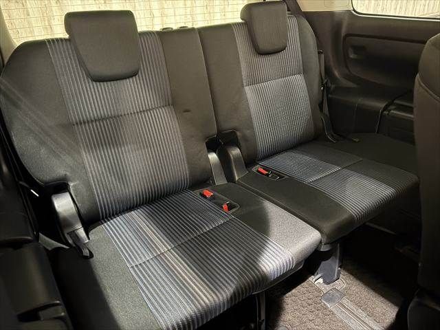 TOYOTA VOXY 2015 Image 31