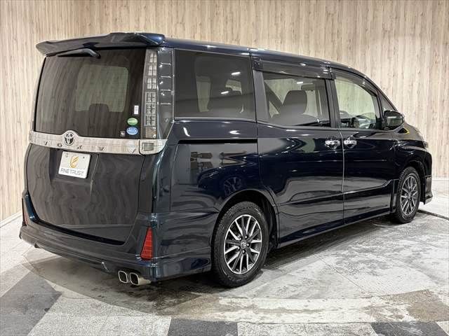 TOYOTA VOXY 2015 Image 31