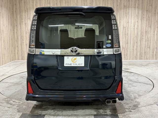 TOYOTA VOXY 2015 Image 31