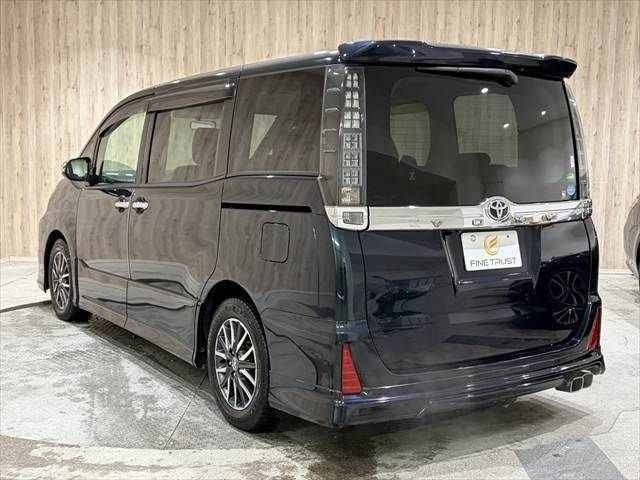 TOYOTA VOXY 2015 Image 31