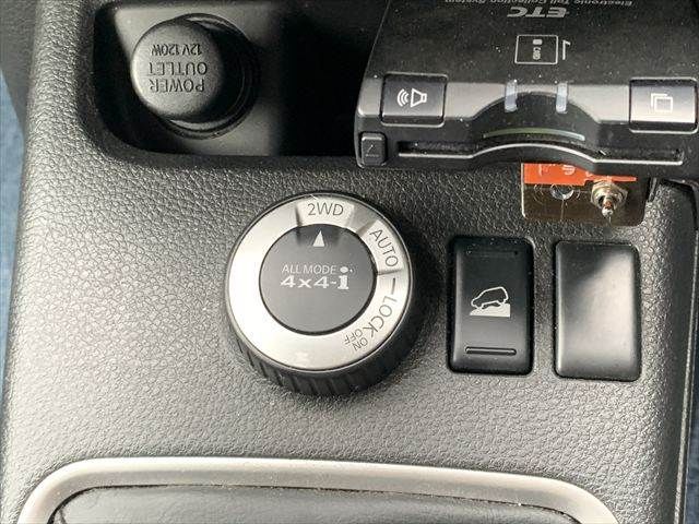 NISSAN X-TRAIL 4WD 2011 Image 31