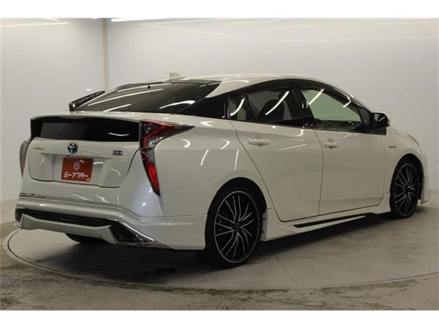 TOYOTA PRIUS 2016 Image 31