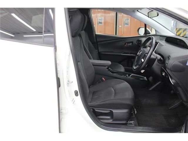 TOYOTA PRIUS 2016 Image 31