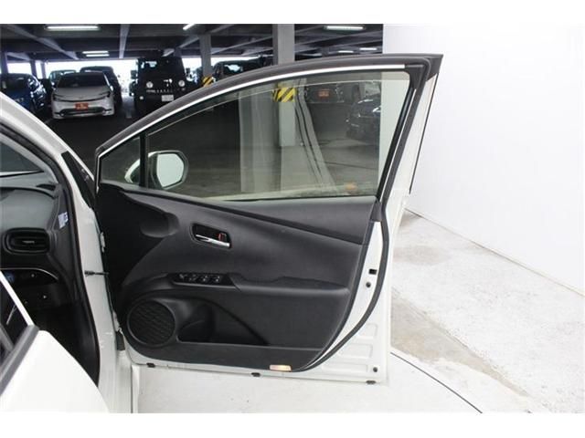 TOYOTA PRIUS 2016 Image 31